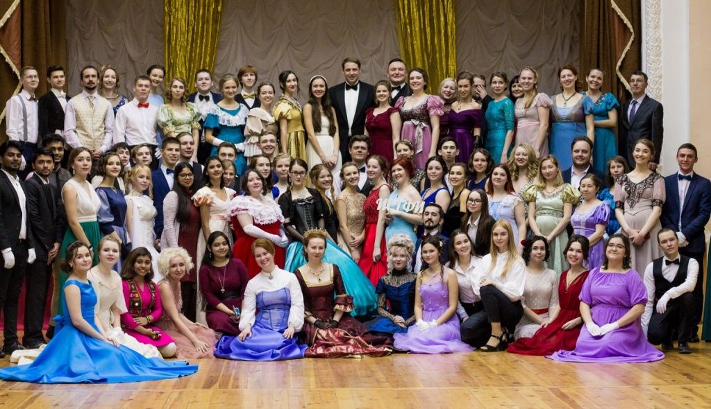 Участники Истфиловского бала Участники Истфиловского бала