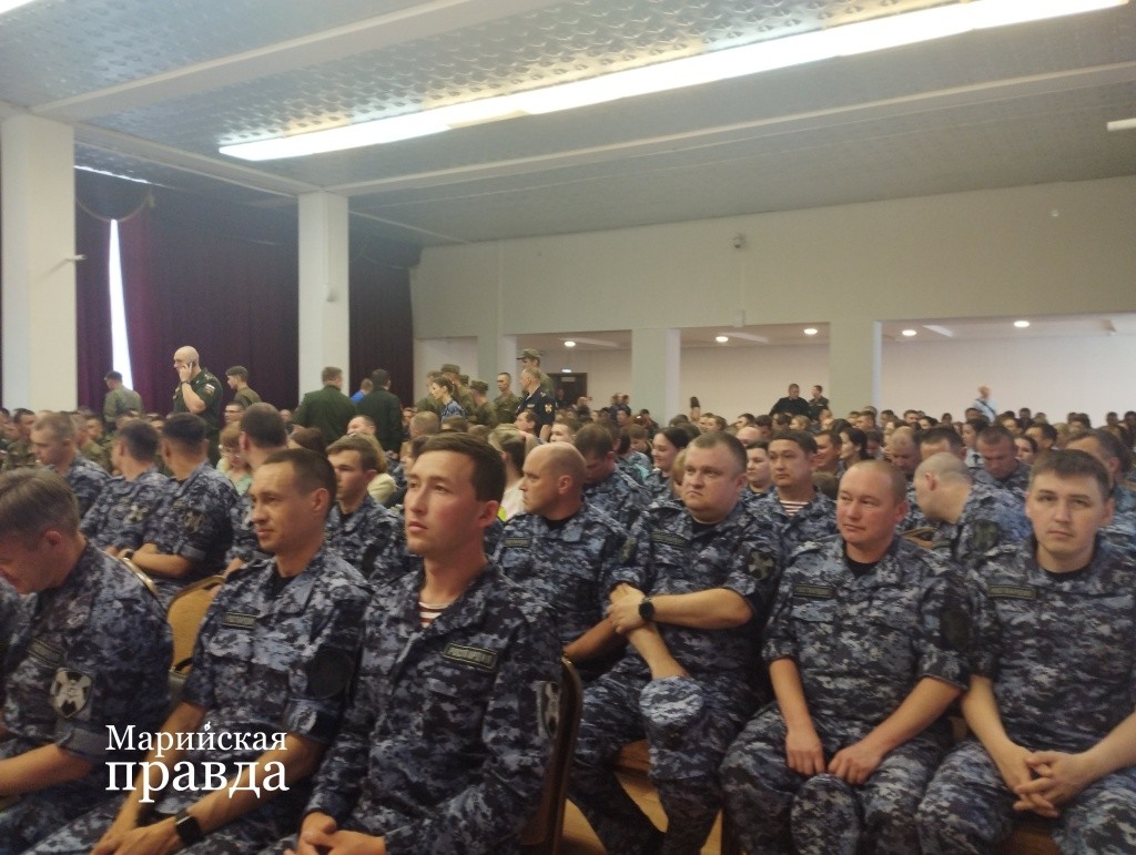 Аудиторию Борисенко назвал специфической, но и к ней он нашел подход. (Фото Натальи Кулишовой/"Марийская правда"). Аудиторию Борисенко назвал специфической, но и к ней он нашел подход. (Фото Натальи Кулишовой/"Марийская правда").
