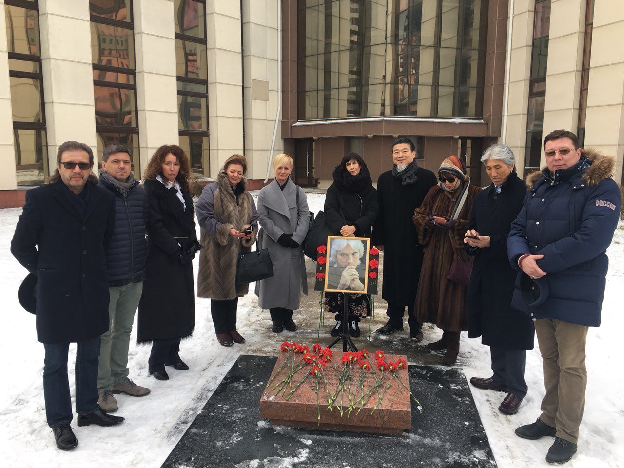 Возложение цветов.
