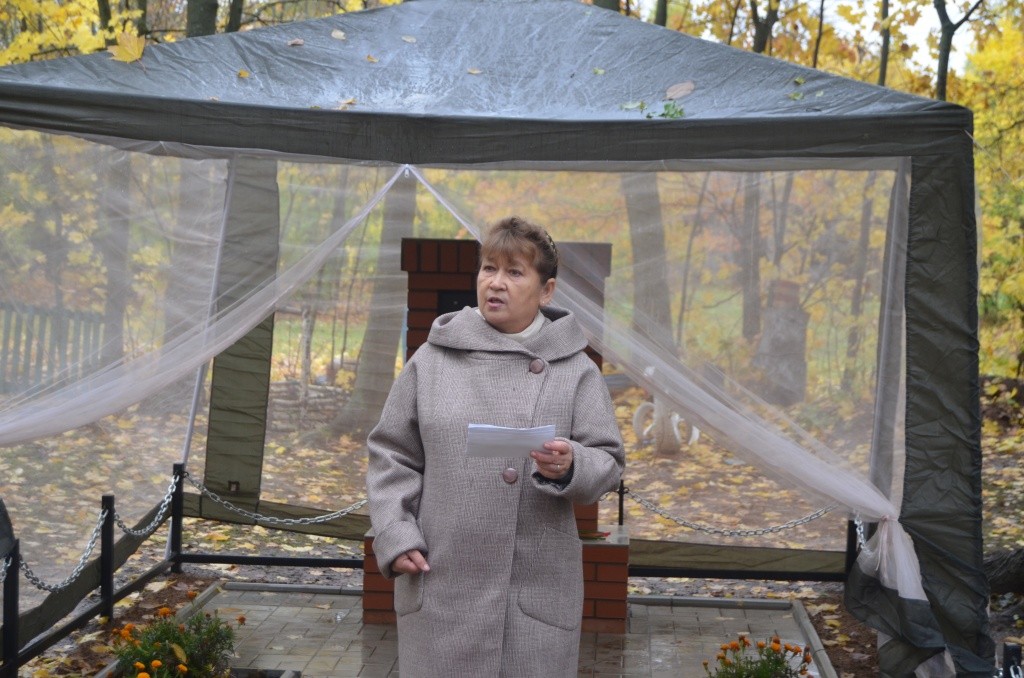 Любовь Осинина автор проекта увековечивания памяти известной землячки.jpg