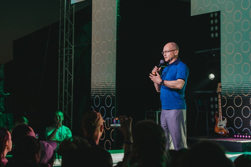 Сергей Кириенко на церемонии открытия заезда_3.jpg