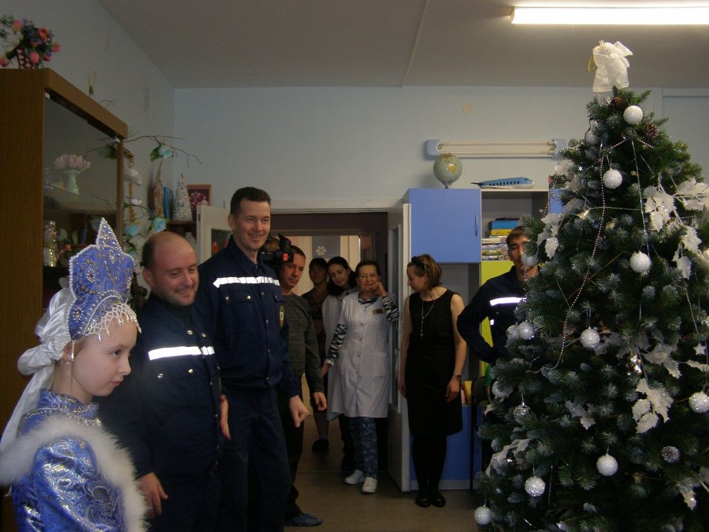На подарки детям спасатели скидываются. (Фото Минздрава РМЭ).