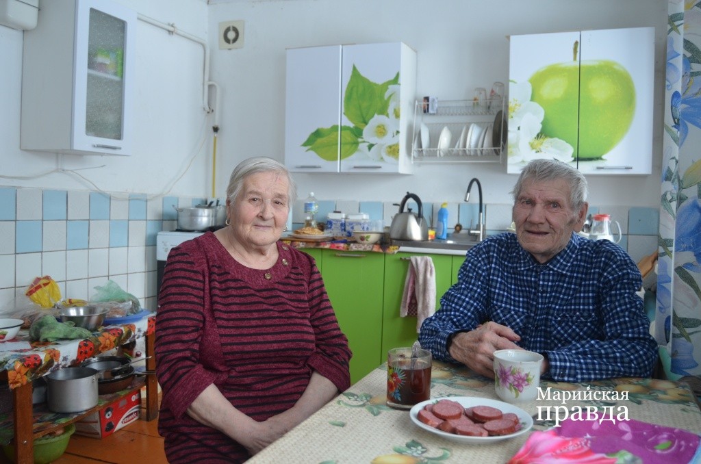 Зоя Степановна и Александр Федорович вырастили пятерых детей 1.jpg