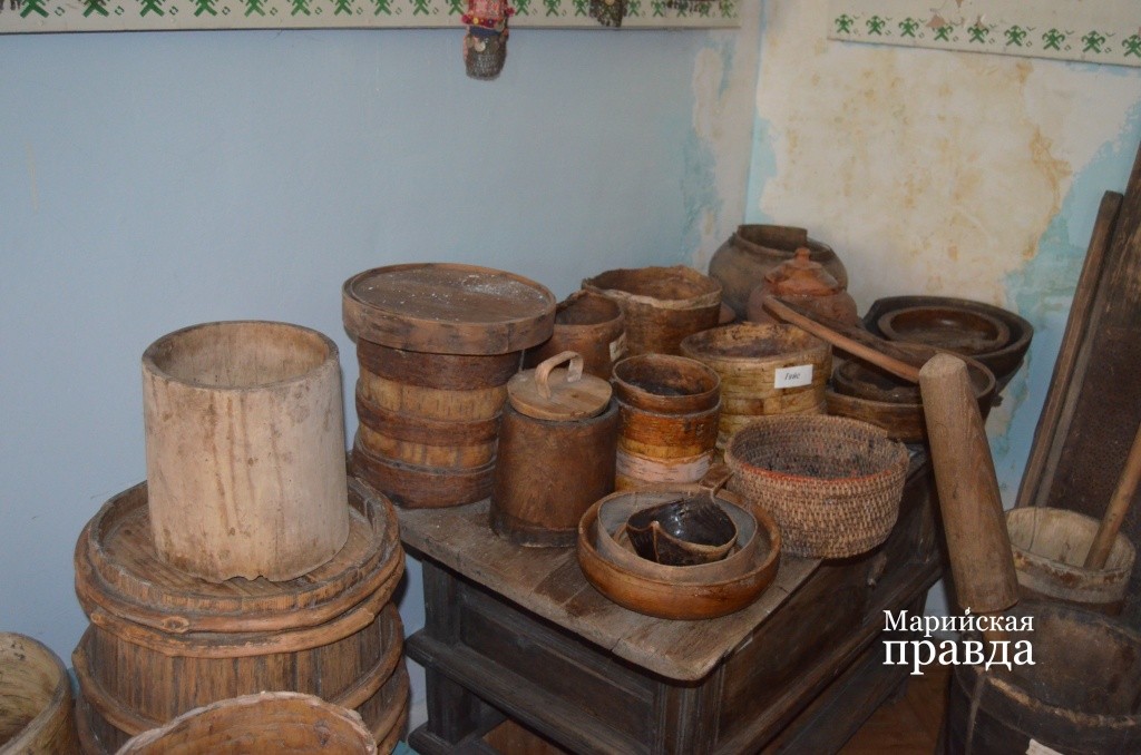 Деревяннная посуда из-за жары начала трескаться..jpg