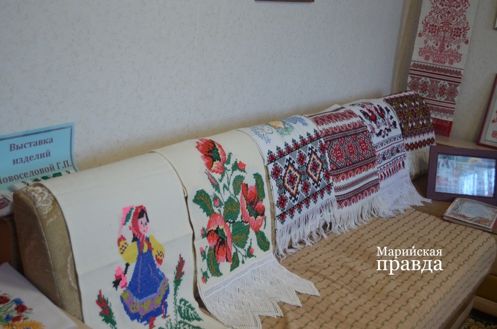 Рушники, вышитые мастерицей, используются в самых разных ситуациях свадьба, встреча гостей, есть рушник - оберег 1.jpg