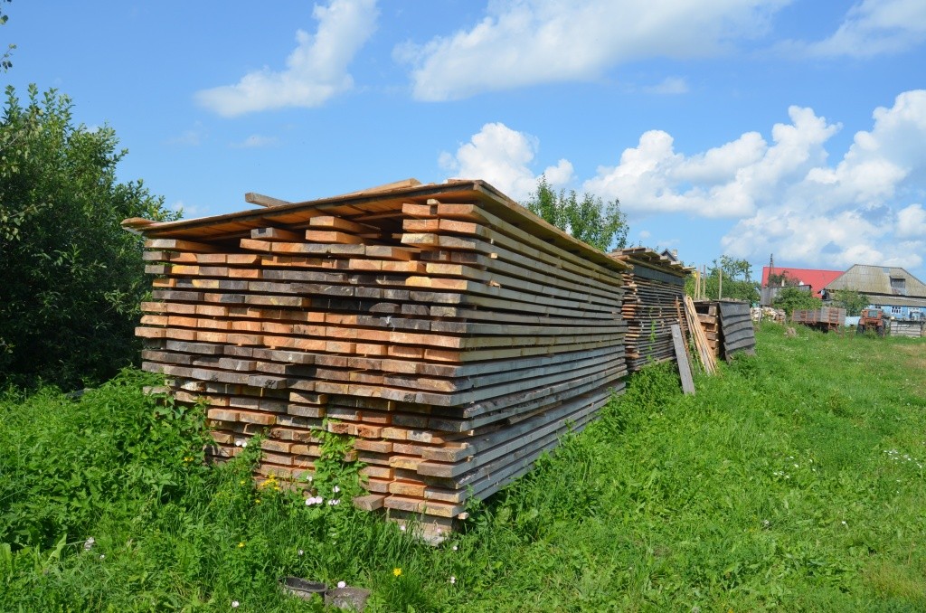 Готов пиломатериал для строительства дома сыну. Готов пиломатериал для строительства дома сыну.jpg