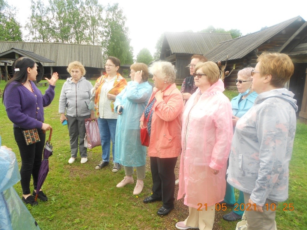 Экскурсоводы из УТВ всегда в дороге. (Фото предоставлено Натальей Моровой).