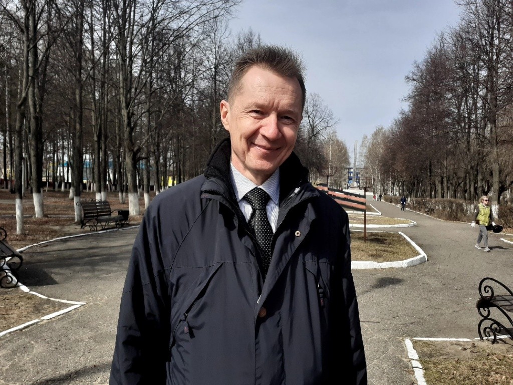 Евгений Лебедев