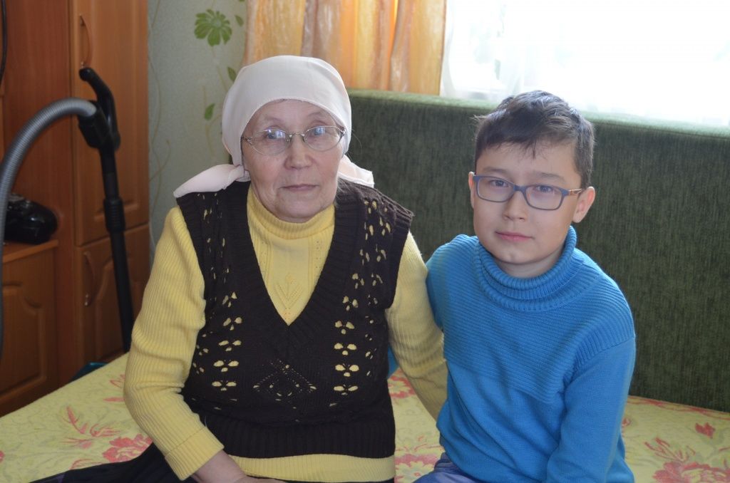 У бабушки с внуком совет да любовь.JPG