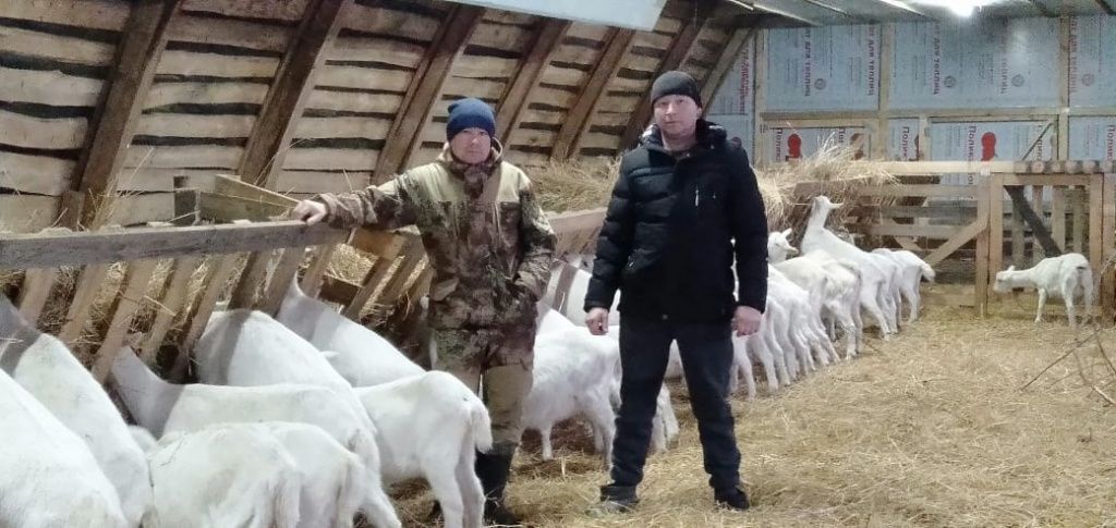 Фермер Сергей Князев с братом.JPG