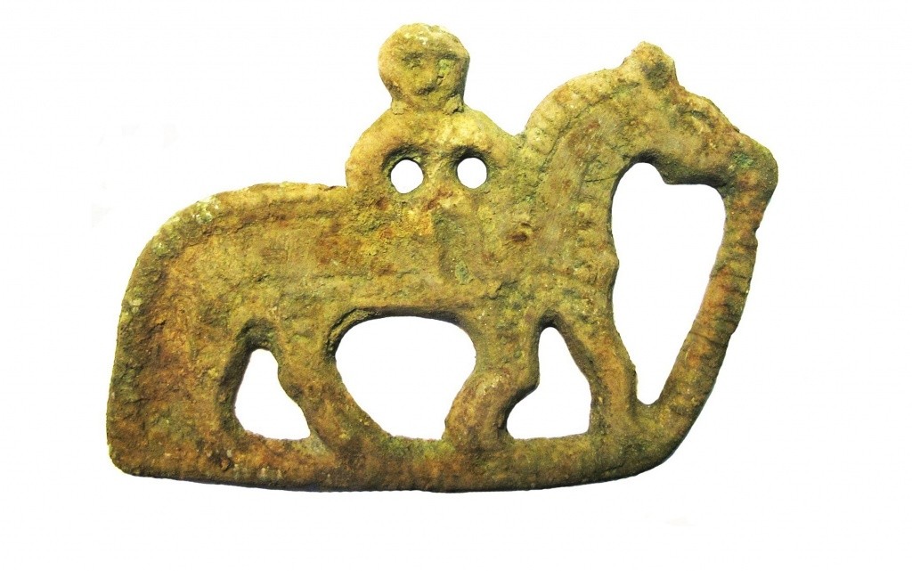 Подвеска X-XI веков. Бронза. Могильник Кузинского хутора