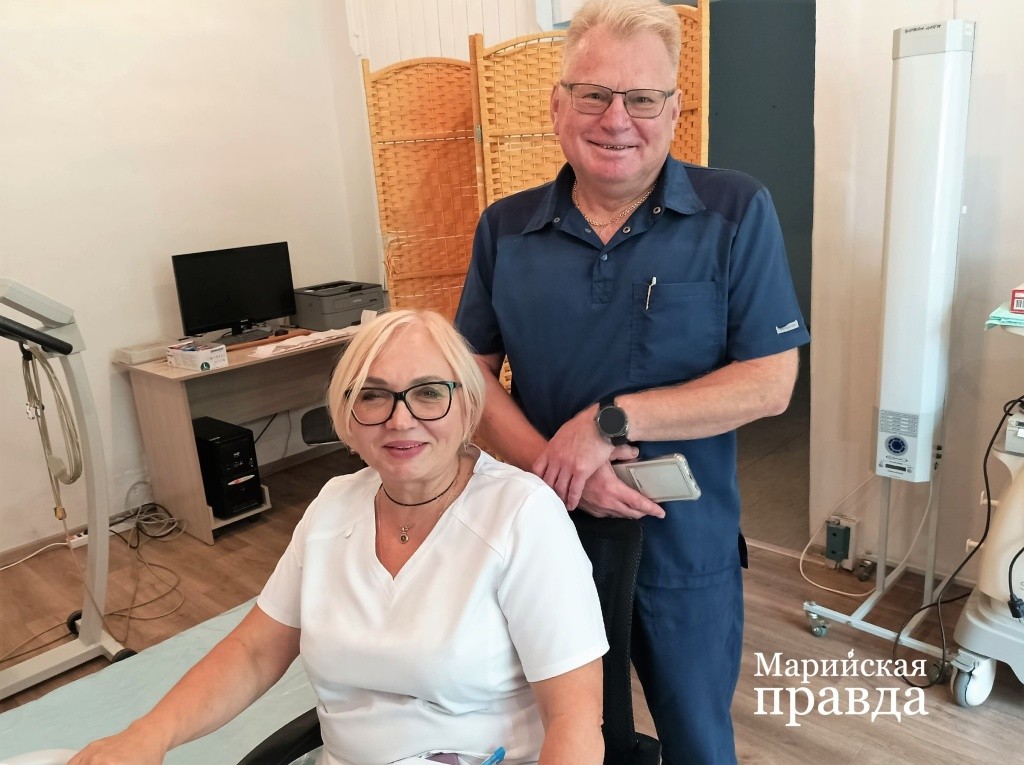 С любимой супругой Еленой Валентиновной. Фото Марины Оленевой.jpg