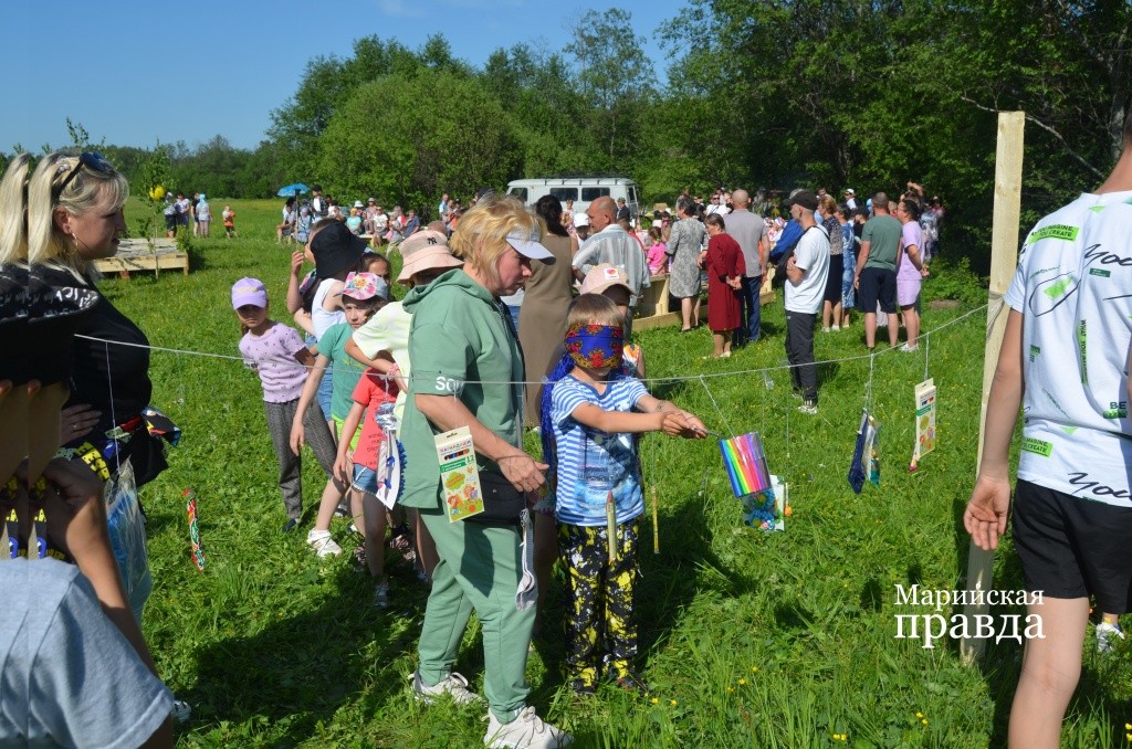 У ребятишек свои забавы..jpg