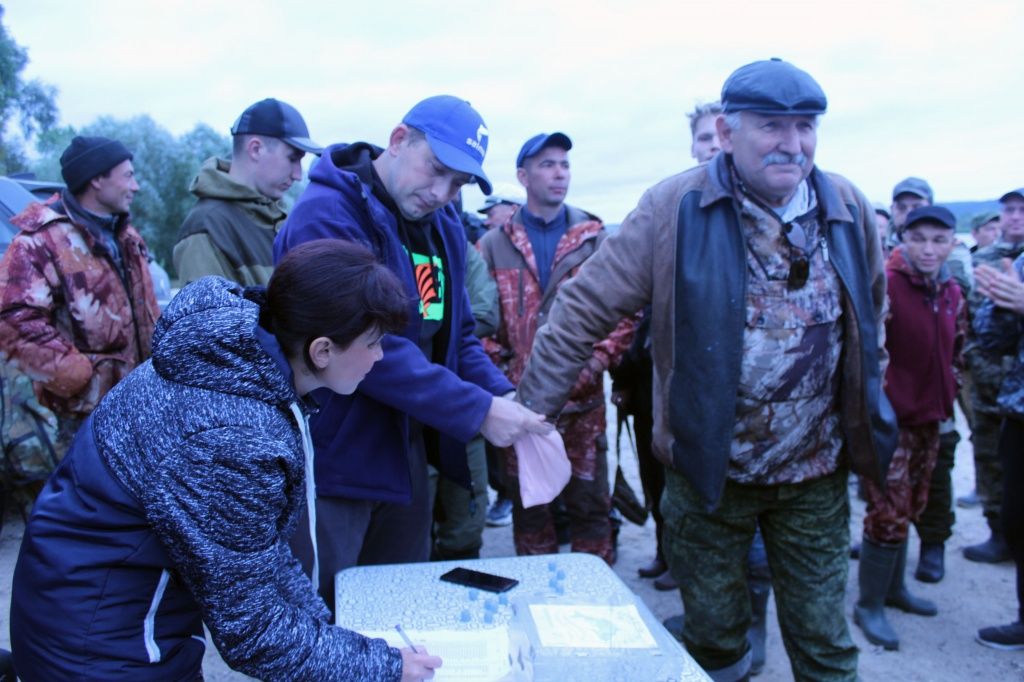 Каждый выбирает свой сектор лова вслепую