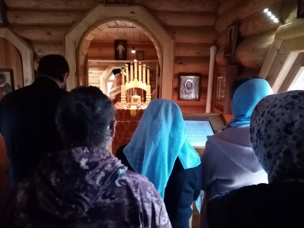 На праздничной службе (Фото Натальи Кулишовой). На праздничной службе (Фото Натальи Кулишовой).