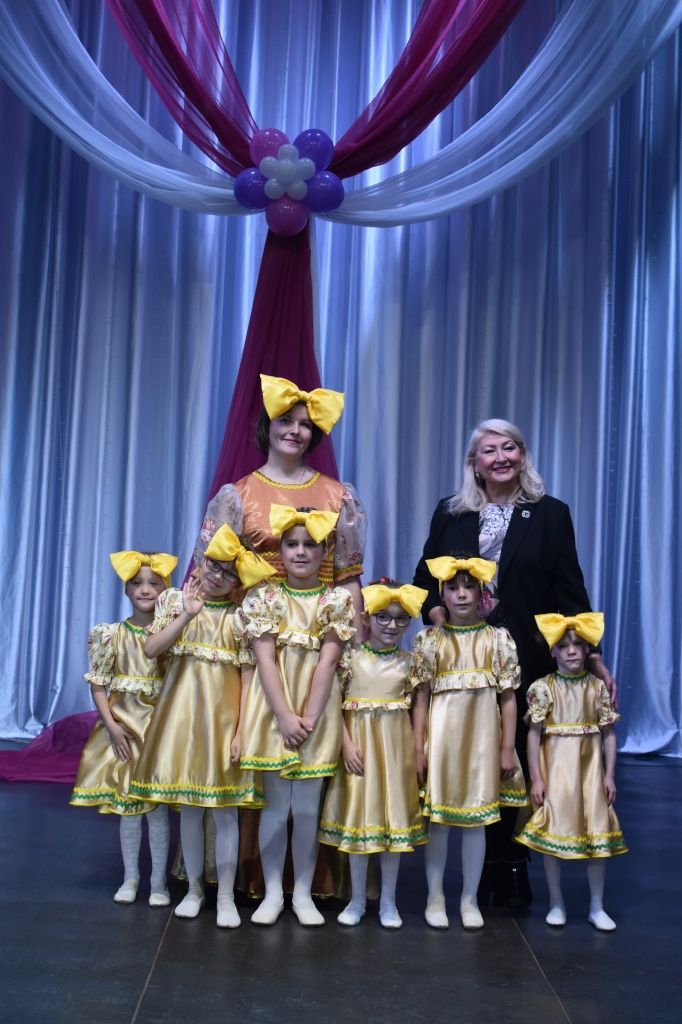 Детские выступления - самые искренние! (Фото предоставлено центром "Доверие").