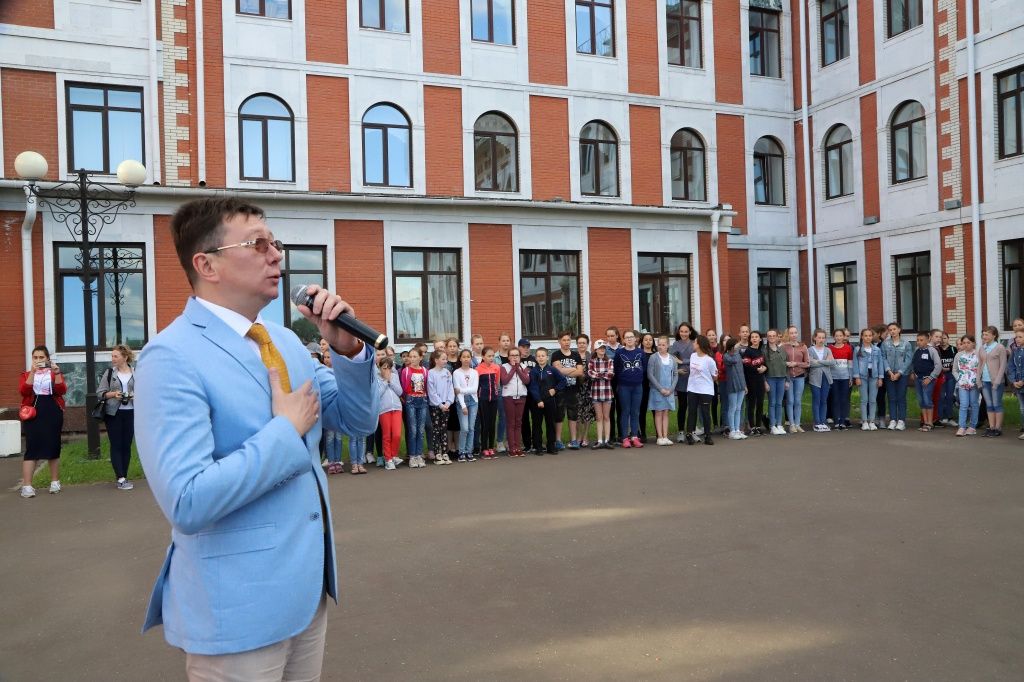 Константин Иванов.jpg Константин Иванов.jpg
