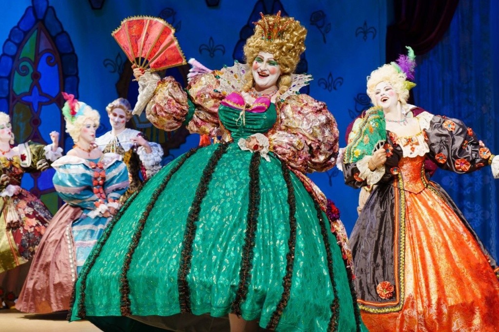 Королева-мегера в сказке Принцесса на горошине - очередное открытие себя для актрисы Паршковой. фото И. Пичушкина.jpg