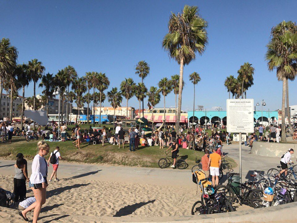 В Америке две крайности - обжорство и спорт. gAYXisXXnS4.jpg