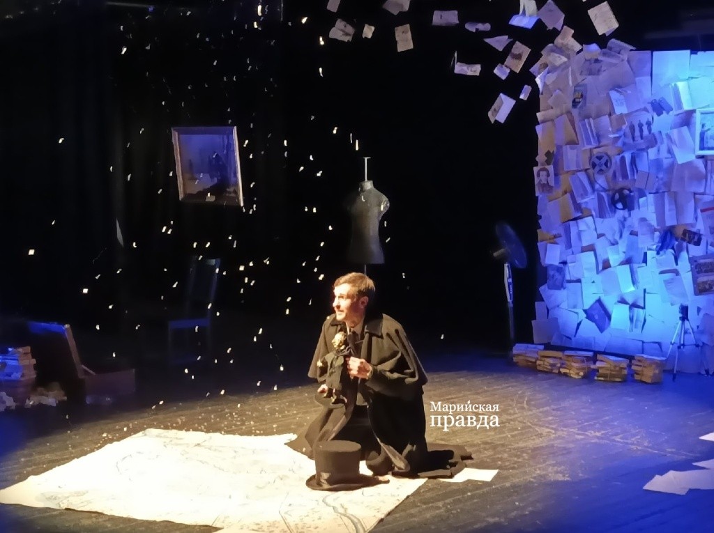 Моноспектакль Спасти камер-юнкера Пушкина. Фото Марины Оленевой.jpg