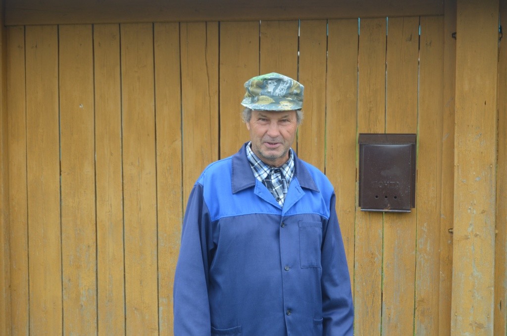 Ветеринар Виктор Соколов жители деревни ждут газ с нетерпением.JPG