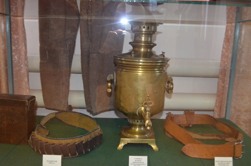 Этот купленный по случаю самовар прошел с Чемодановым всю войну.JPG
