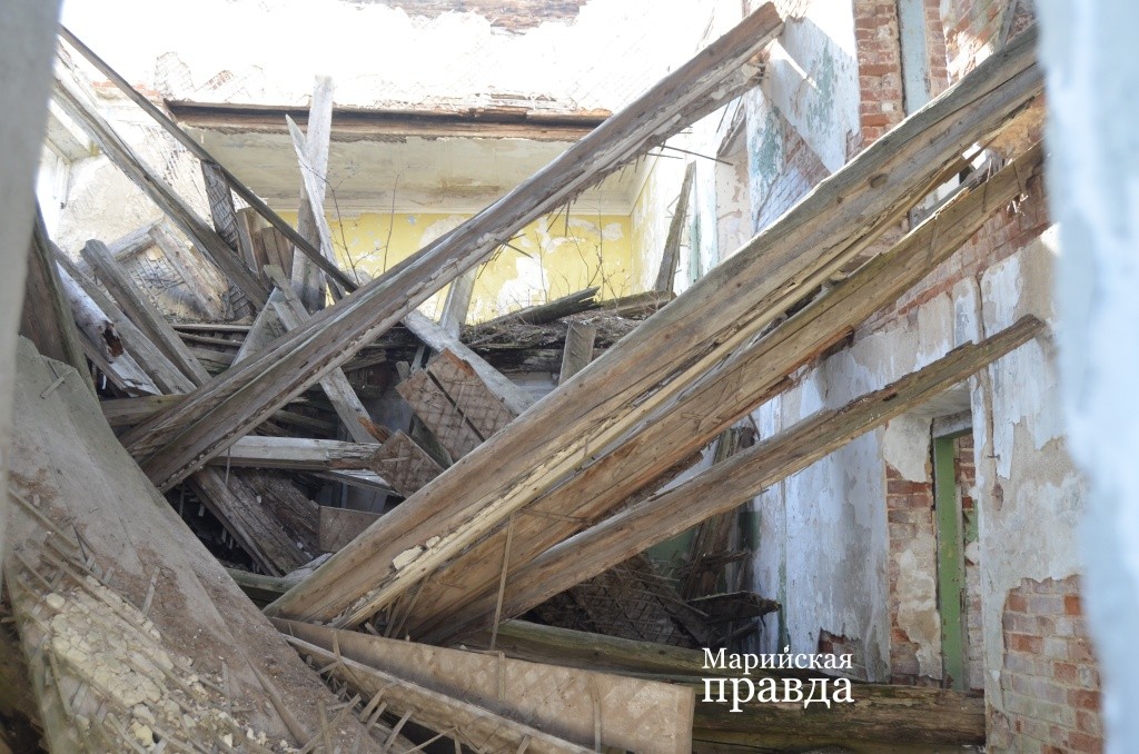 Деревянные перекрытия внутри все уже обвалились 1.jpg