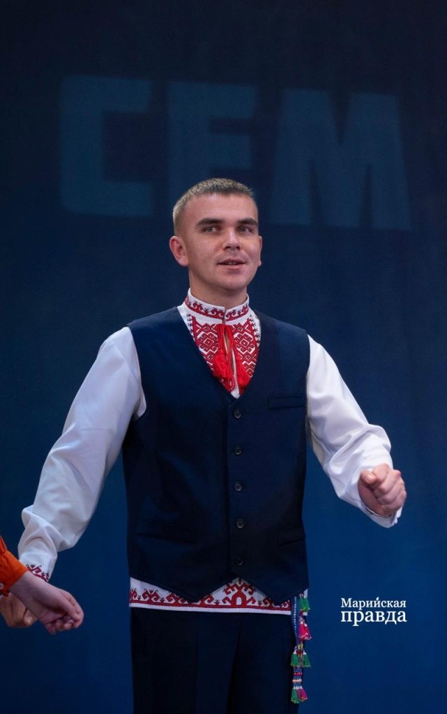 Василий постоянный участник известного ансамбля Мурсескем, который уже много лет носит звание народного 1.jpg