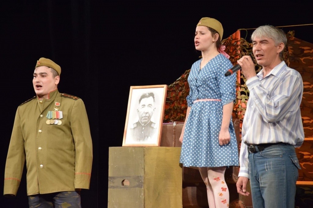 Актриса в любом образе органична. фото предсотавлено Галиной Соловьевой.jpg