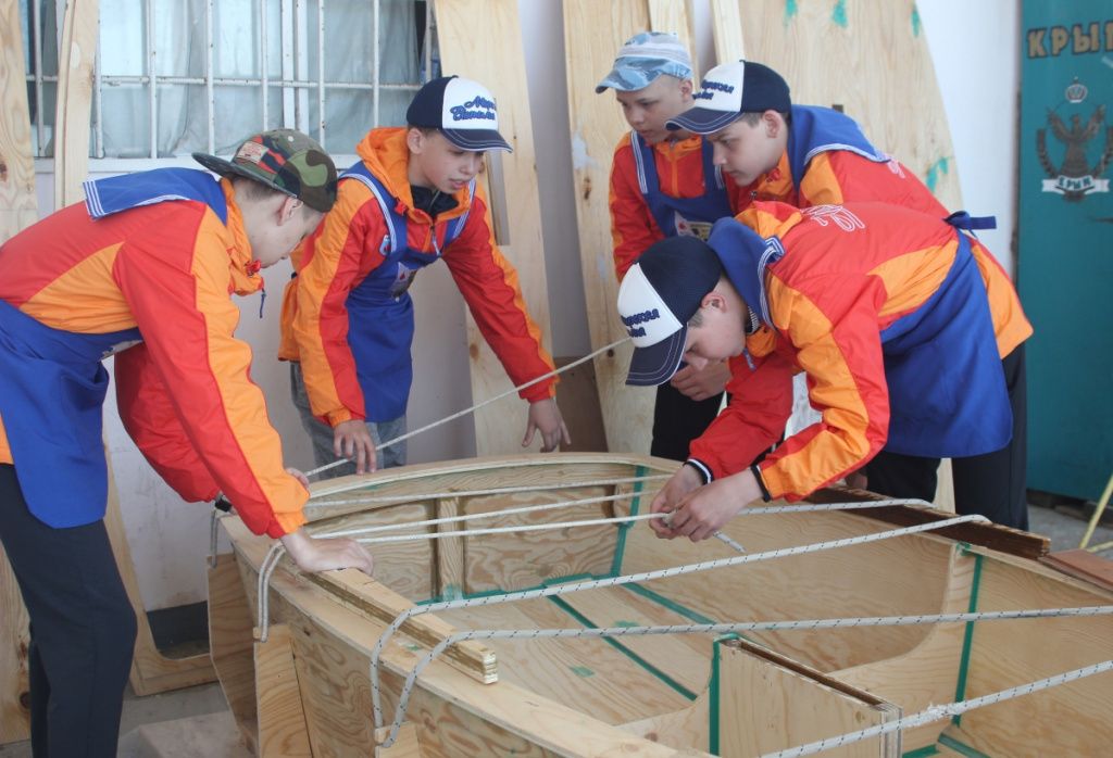 ДЕТСКАЯ СУДОВЕРФЬ В АРТЕКЕ 2.JPG