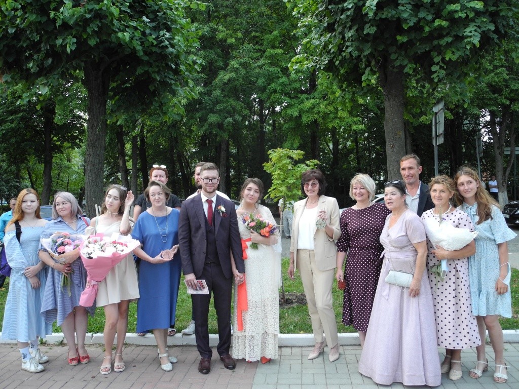 Фото на память со всеми гостями. (Фото Натальи Кулишовой).