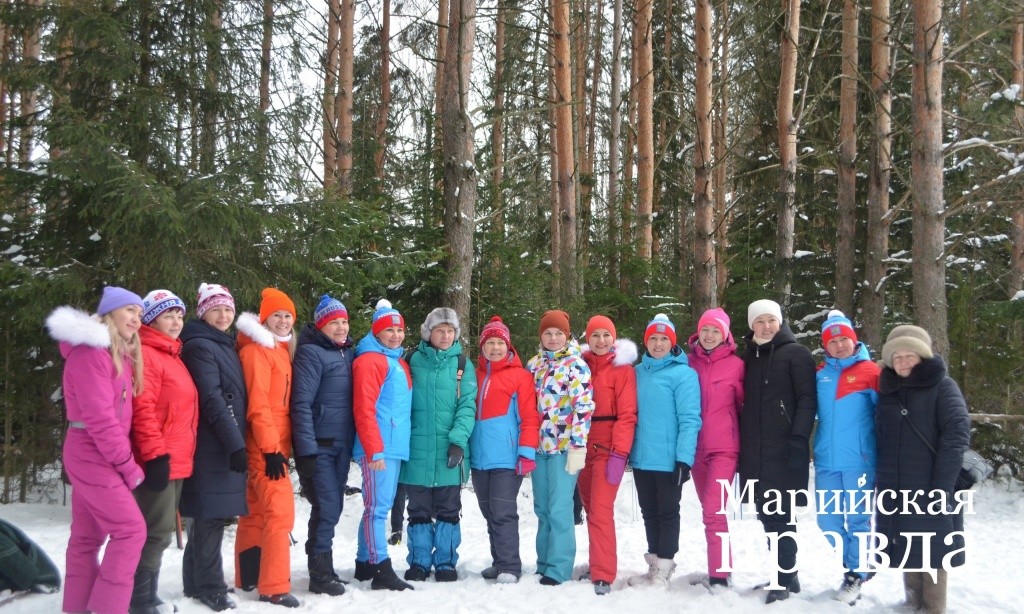 Вот такие в Сернуре лыжницы..jpg