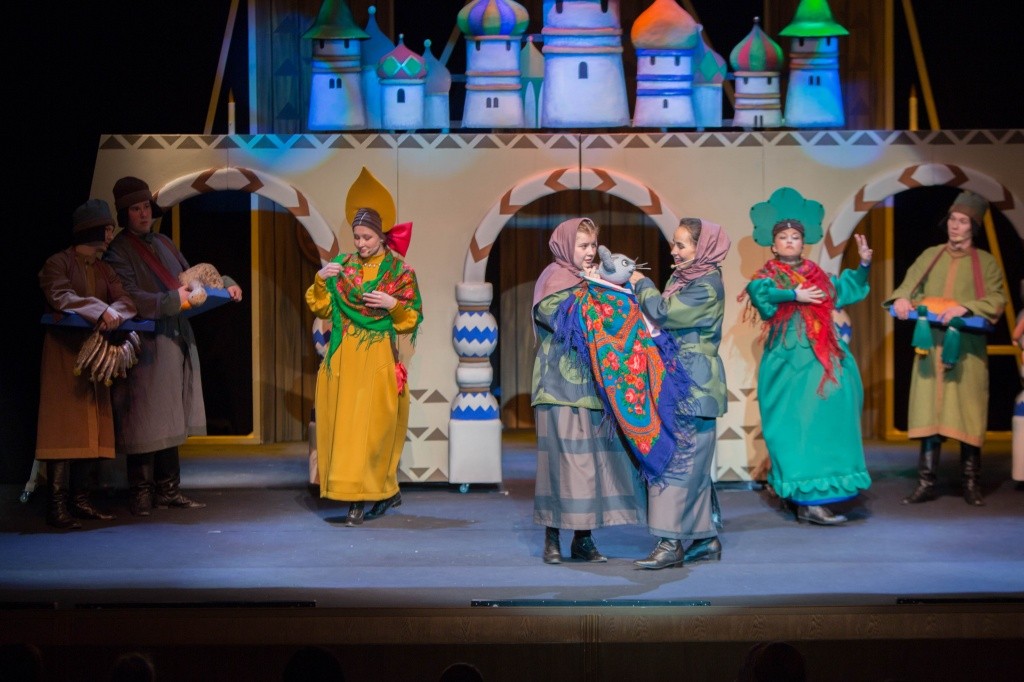 Актерам театра кукол под силу все!.jpg Актерам театра кукол под силу все!.jpg