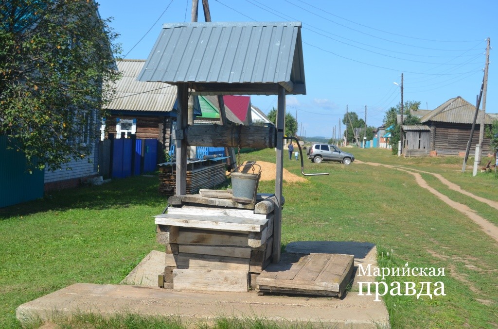 Колодцы в деревнях бывают и такими. Колодцы в деревнях бывают и такими 1.jpg