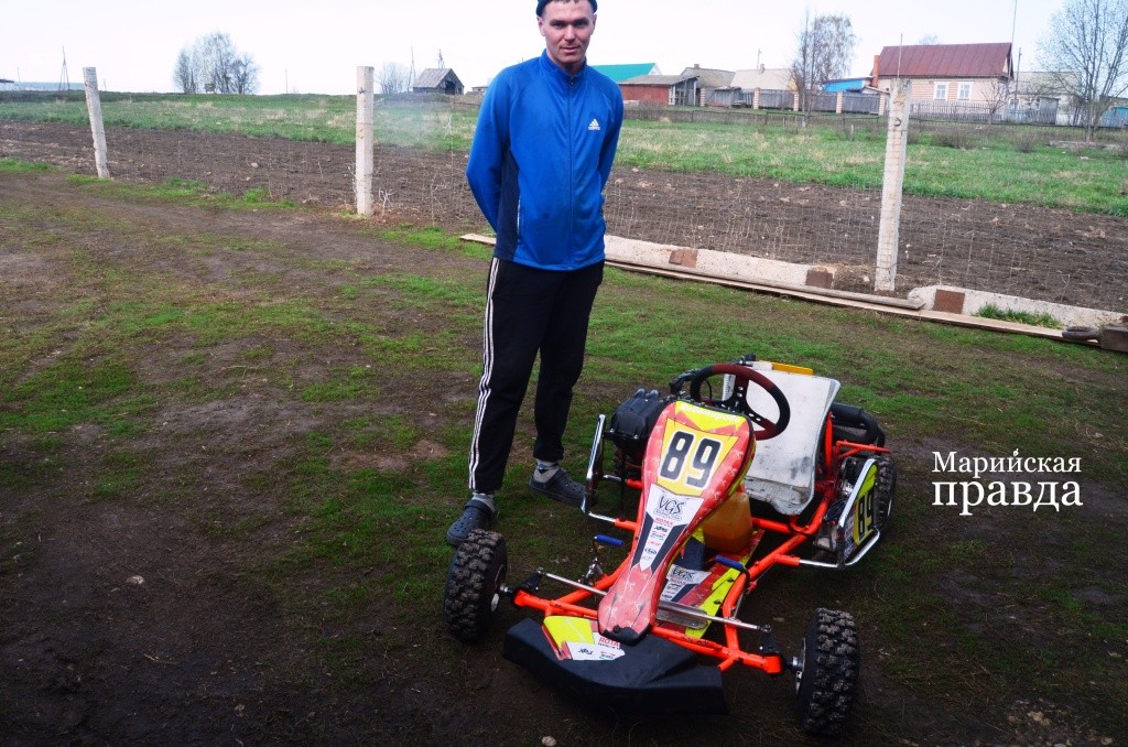 У Максима Полатова аж два карта, в том числе один импортный..jpg