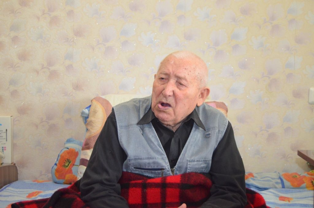 Хасан Хайруллович очень любит общение, как говорится. хлебом не корми.JPG