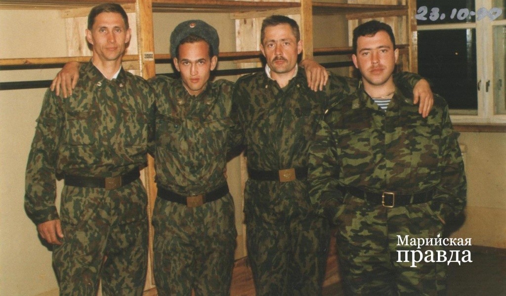 Волков с боевыми друзьями 1.jpg