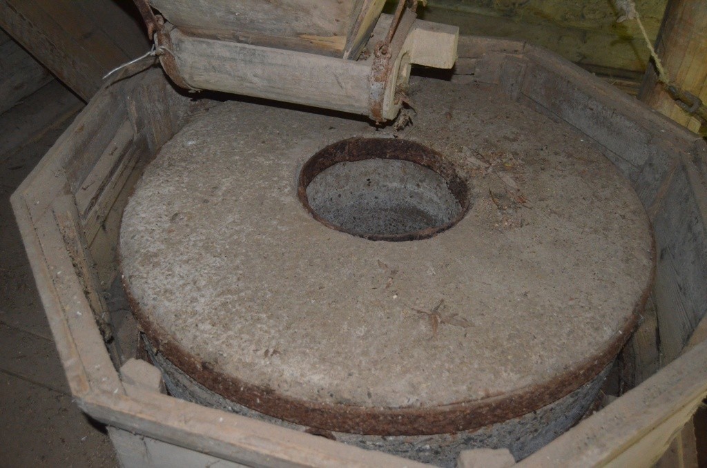 Жернов в прекрасном состоянии, хоть сегодня готов к работе.JPG