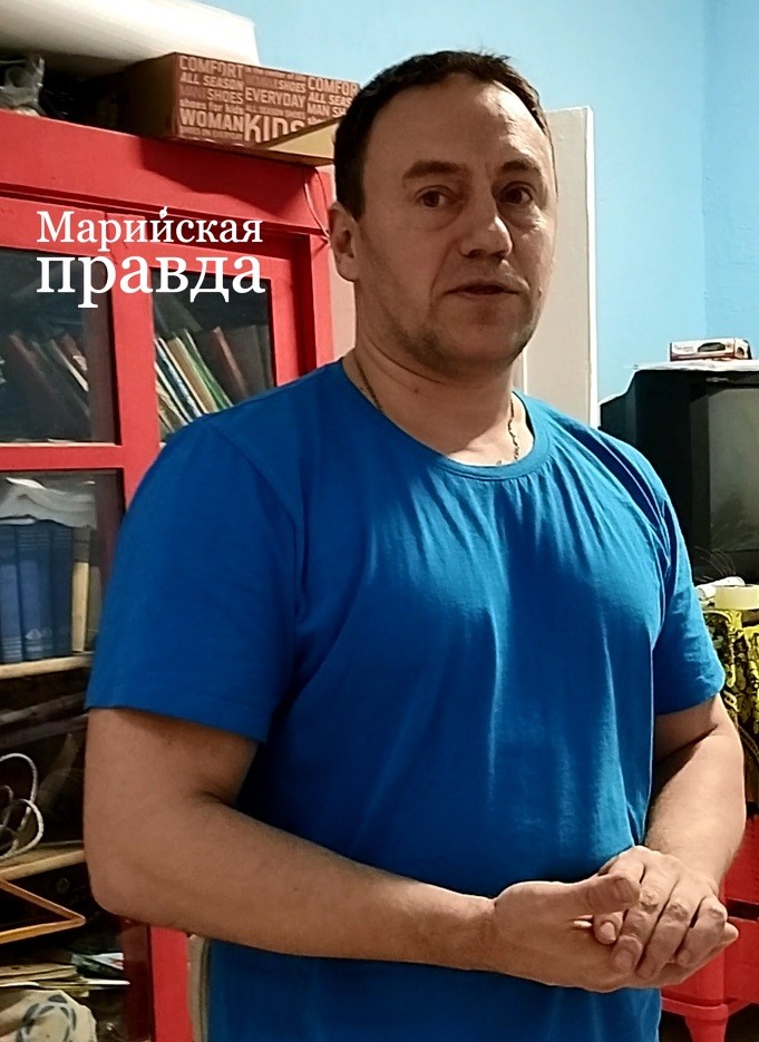 Папа не оставляет надежды облегчить жизнь младшего сына и семьи. (Фото Натальи Кулишовой/ "Марийская правда"). Папа не оставляет надежды облегчить жизнь младшего сына и семьи. (Фото Натальи Кулишовой/ "Марийская правда").