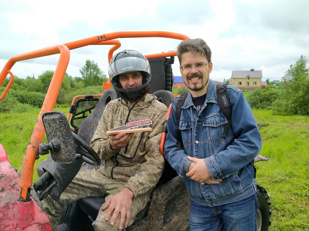 Автомобилей много не бывает. Фото предоставлено Александром Ершовым.jpg