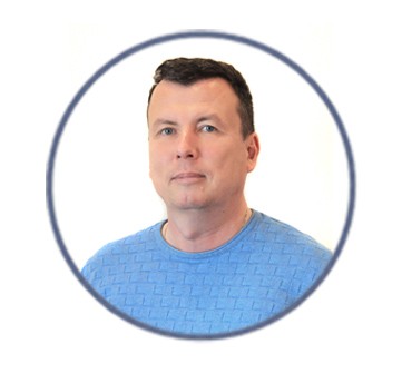 Дружинин на белом фоне.jpg