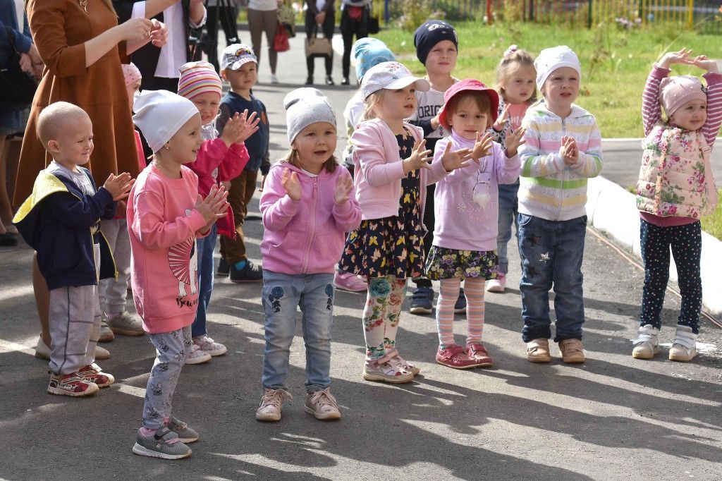 Ждут малыши. (Фото пресс-службы Главы РМЭ).