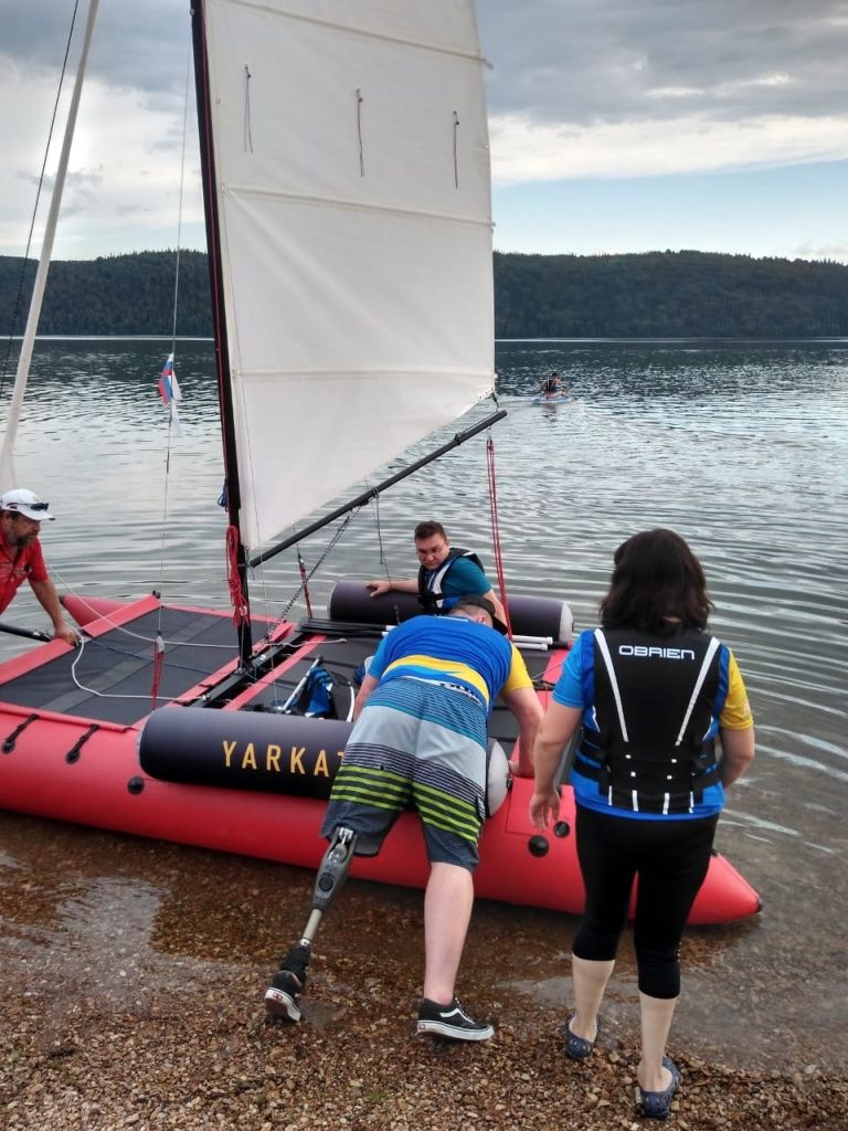 Катамараны на воду! (Фото предоставлено Виталием Курзеневым). Катамараны на воду! (Фото предоставлено Виталием Курзеневым).
