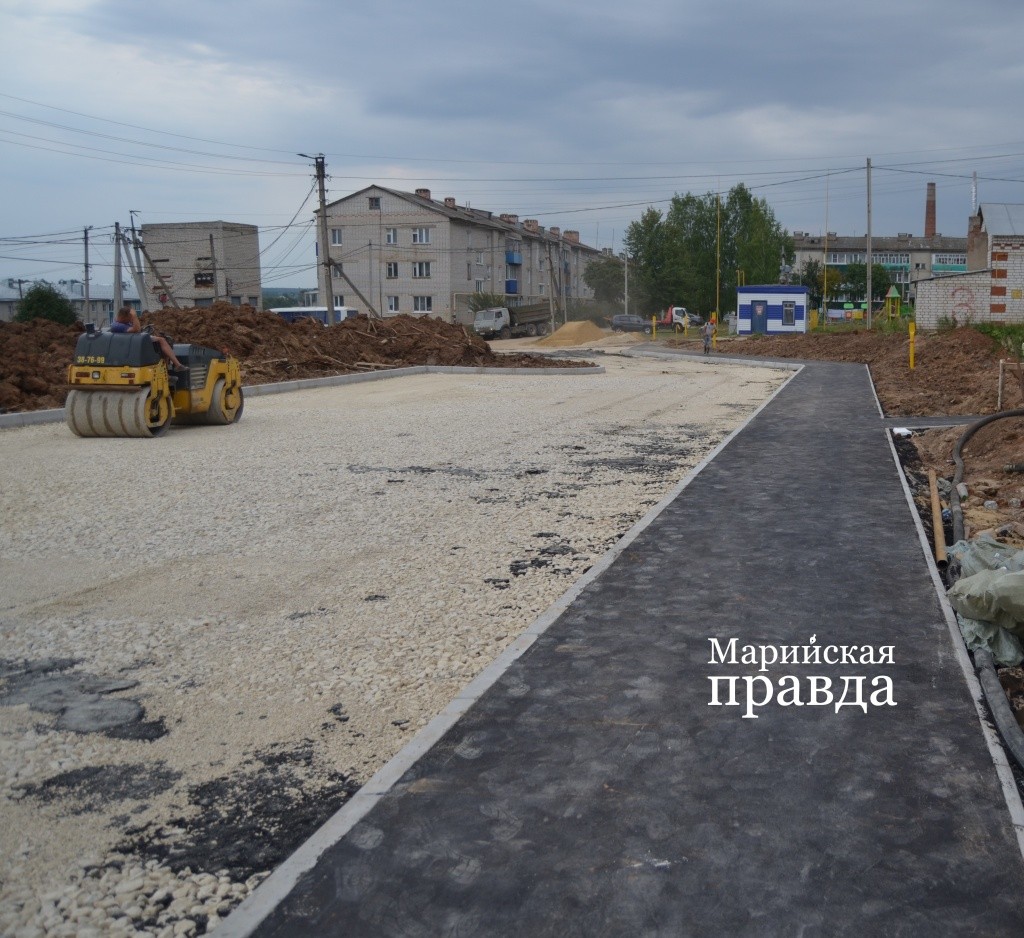 Строители занялись благоустройством придомовой территории..jpg