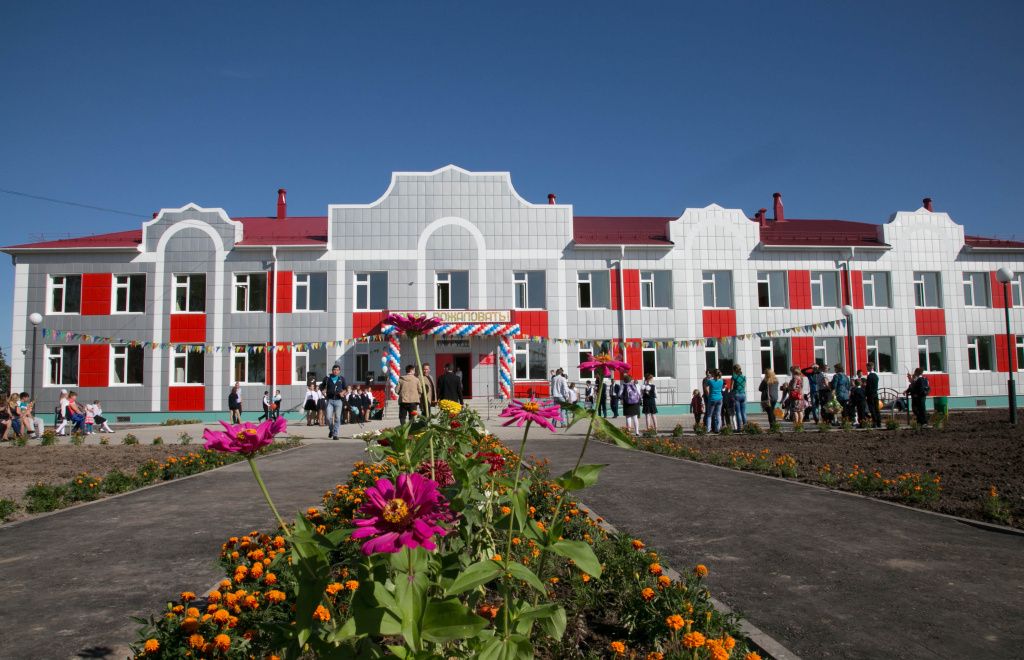 Открытие школы в Эмеково