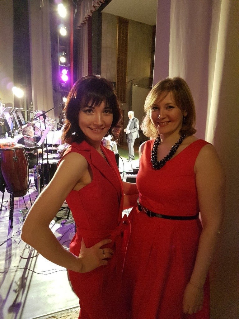 Дуэт с сестрой Юлией всегда звучал идеально.jpg Дуэт с сестрой Юлией всегда звучал идеально.jpg