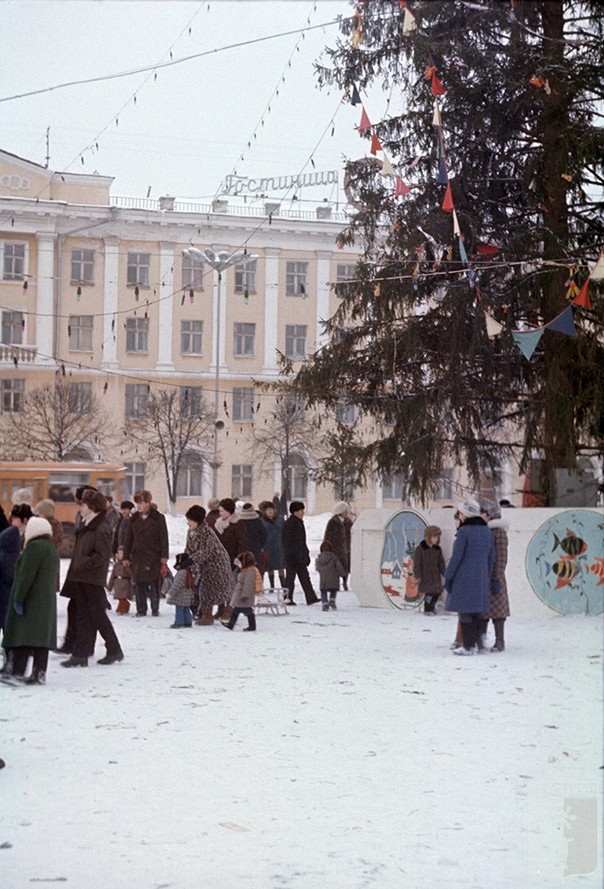 елка 1984.jpg