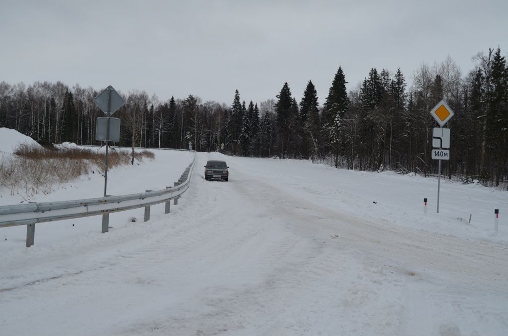 Дорога в Бирюки теперь не только всепогодная. но и смотрится хорошо.JPG