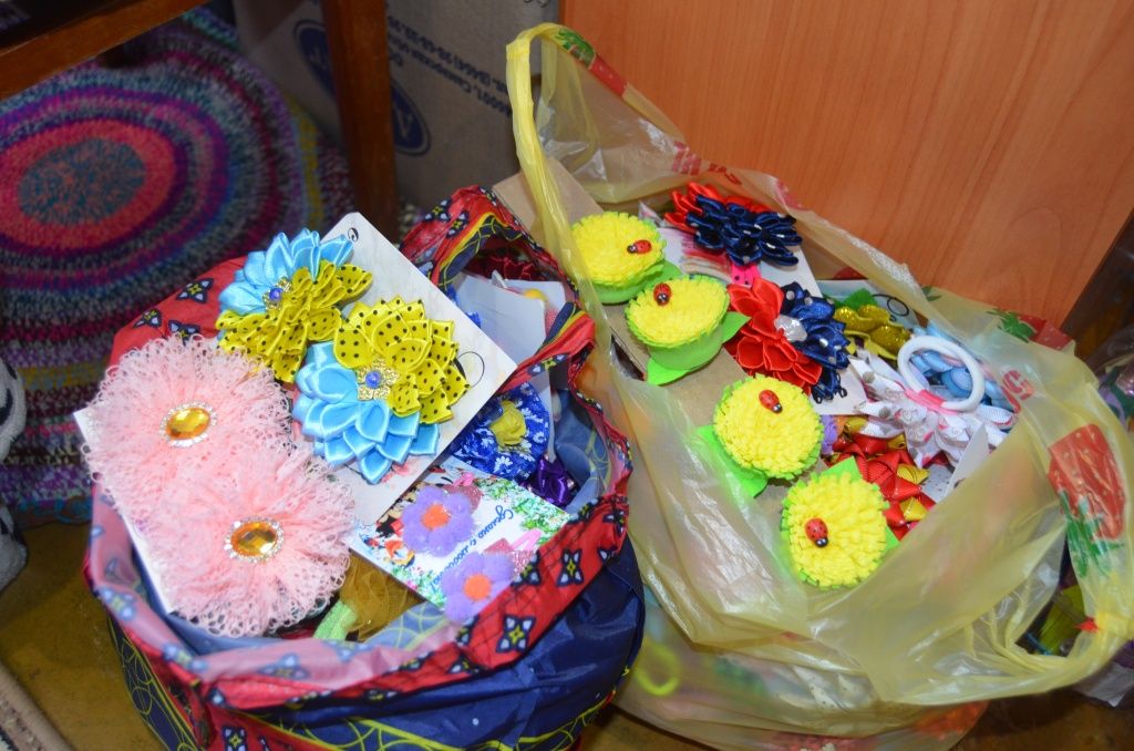 Всевозможных поделок целые баулы.JPG