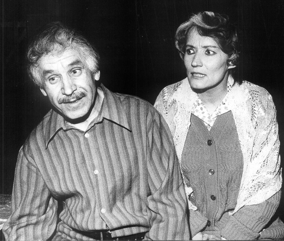 Половина успеха артиста- это его партнеры. Андрей Андрианов и Галина Иванова-Ямаева в спектакле Долг сердца. фото предоставлено театром им. Шкетана.jpg